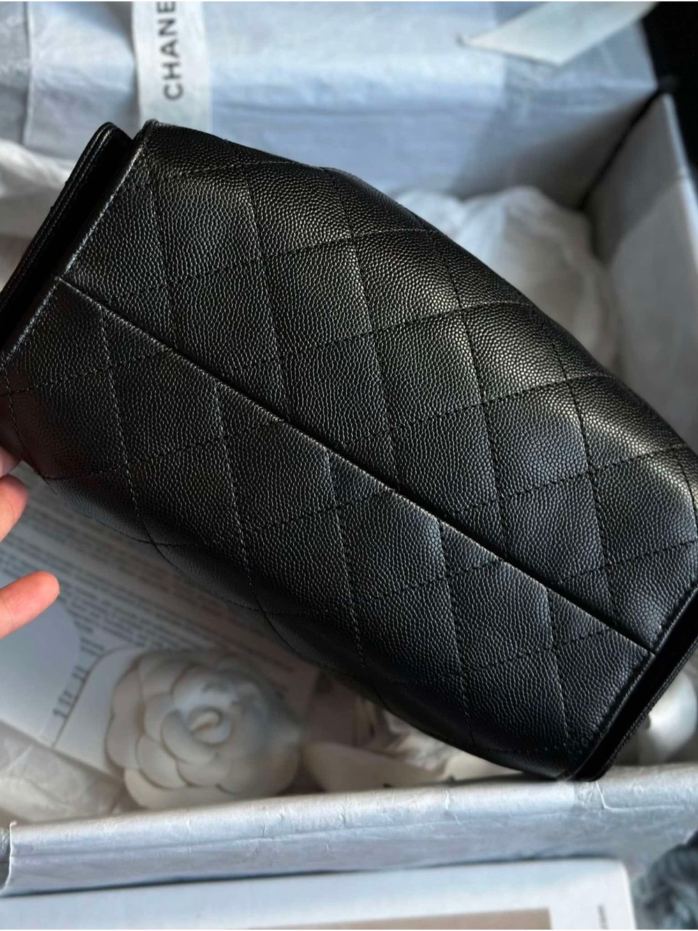 ❌❌❌SOLD❌❌❌CHANEL Black Quilted Leather Drawstring Bucket Bag with Gold Chain - Picture 7 of 9